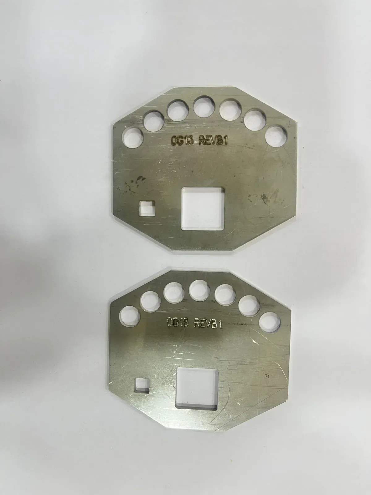 4 mm stainless steel laser-cut plates by Onkar Engineering